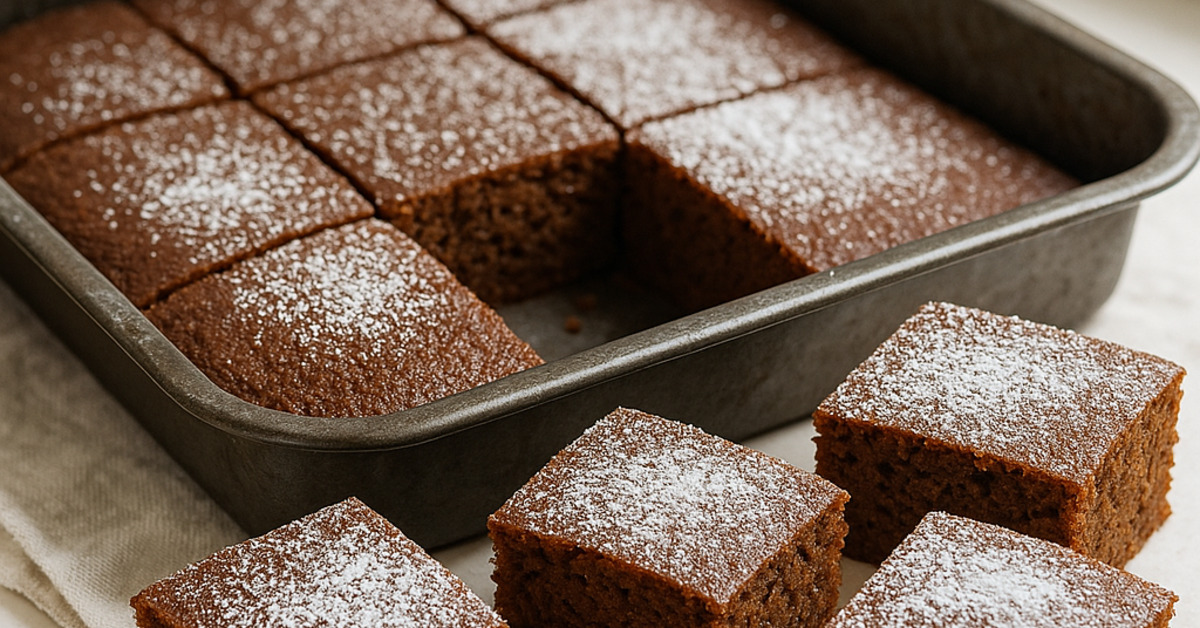 Jednoduchý perník na plechu, nakrájaný na štvorce